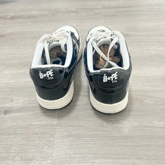 Bape Men's Black and White Star Sneakers - Picture 4 of 6